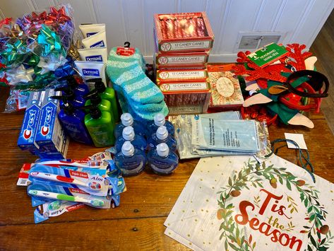 Gifts For Residents In Nursing Home, Elderly Christmas Gifts, Nursing Home Christmas Gifts, Nursing Home Christmas, Gifts For Nursing Home Residents, Elderly Care Package, Homeless Care Package, Blessing Bag, Christmas Care Package