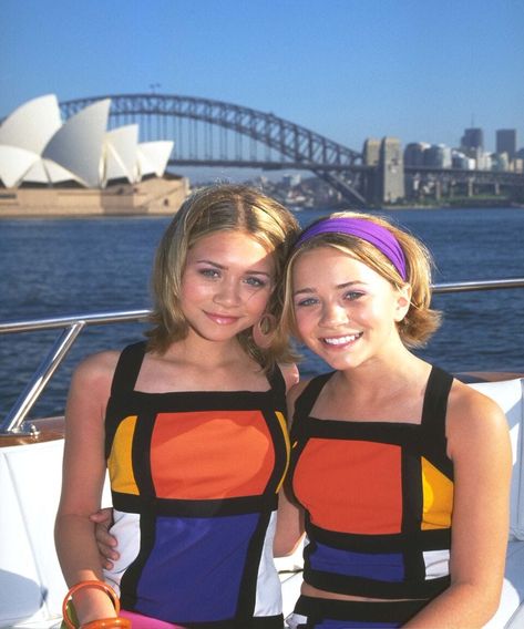 Celebrating Mary Kate & Ashley's Most Iconic Movie Outfits #refinery29 https://www.refinery29.com/en-us/2017/06/158684/olsen-twins-best-movie-matching-outfits#slide-1 Olsen Twins Movies, Our Lips Are Sealed, Olsen Style, Ashley Mary Kate Olsen, Olsen Twins Style, Mary Kate And Ashley, Big Energy, Olsen Sister, Aesthetic 90s