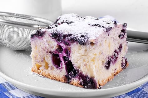 Moist Blueberry Cake Recipe: An Easy From-Scratch Blueberry Cake Recipe Worth Sharing #30secondmom Blueberry Cake Recipe, Moist Blueberry Cake, Lemon Pie Recipe, Blueberry Cake Recipes, Baking Measurements, Lemon Cake Recipe, Blueberry Desserts, Potatoe Casserole Recipes, Easy Blueberry