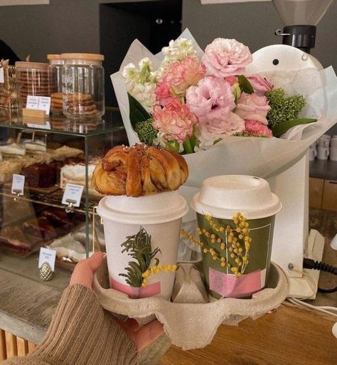 Spring Cafe Aesthetic, Girly Spring Aesthetic, Flowers Coffee Shop, Flower Cafe, Opening A Coffee Shop, Coffee Shop Aesthetic, Coffee Flower, Spring Mood, Flower Therapy