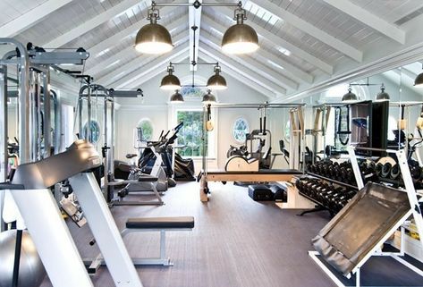 Small Space Home Gym, Modern Home Gym, Gym Lighting, Dream Home Gym, House Gym, Home Gym Garage, Basement Gym, Gym Room At Home, Gym Interior