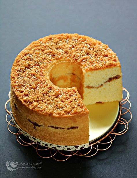 Meat Floss Chiffon Cake 肉松戚风蛋糕 - Anncoo Journal Meat Floss, Resep Makanan Beku, Zebra Cakes, Bolo Chiffon, Bolu Cake, Asian Cake, Resep Cake, Zebra Cake, Sponge Cake Recipes