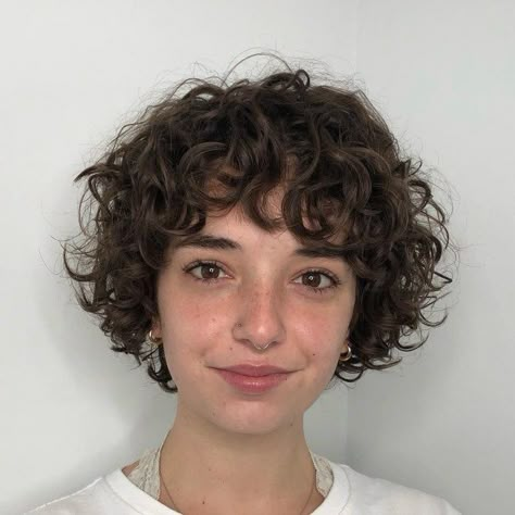 Stacked Haircuts For Curly Hair, Short Really Curly Hair, Short Curly Hair With Fringe Bangs, Curly Micro Bob, Curly Micro Bangs, Nonbinary Hair Curly, Nonbinary Hairstyles, Short Curly Shag Haircut, Short Curly Shag With Bangs