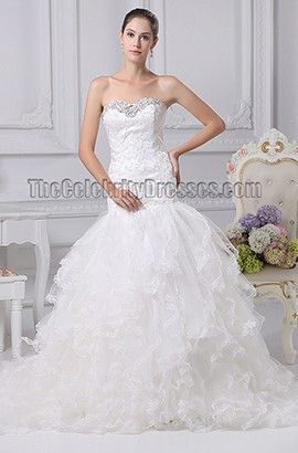 Sweetheart #laceweddingdresses Organza #laceweddingdresses Up Back #weddingdresses - TheCelebrityDresses Tiered Wedding Dress, Chapel Train Wedding Dress, White Ball Gowns, Floor Length Wedding Dress, Garden Wedding Dresses, Ruffle Wedding Dress, Organza Wedding, Wedding Dresses 2014, Wedding Dress Train