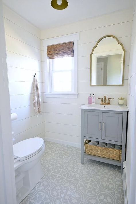 5 of the absolute best ways to add character to your cookie cutter, builder grade home. Farmhouse Powder Room, Powder Room Renovation, Powder Room Makeover, Powder Room Design, Bad Inspiration, Bohol, Bathroom Renos, Ship Lap Walls, Farmhouse Bathroom