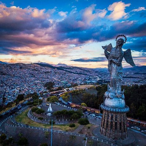 Ruta Viva Travel Ecuador © en Instagram: “#Virgen del #Panecillo #Quito #Rutaviva te lleva a los mejores rincones del Ecuador!!! #AmoEcuador #ViajaPrimeroEcuador…” Ecuador Photography, Ecuador Travel, Quito Ecuador, Beautiful Places On Earth, Destination Voyage, Quito, Art Poses, Travel Stories, Travel Inspo