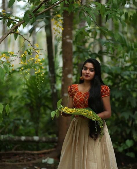 #Vishu #kerala #photography #photoshoot #ideas #village #nadanpennu#culture #traditional #nature Vishu Photoshoot Ideas, Kerala Style Skirt And Top, Convocation Ideas, Vishu Photoshoot, Engagement Dress For Bride Indian, Kerala Trip, Plain Kurti Designs, Kerala Photography, Plain Kurti