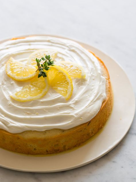 Easy Lemon Thyme Cake #recipe Whole Lemon Cake, Lemon Thyme Cake, Thyme Cake, Candied Lemon Peel, Spoon Fork Bacon, Lemon Layer Cakes, Lemon Thyme, Lemon Cake Recipe, Gateaux Cake