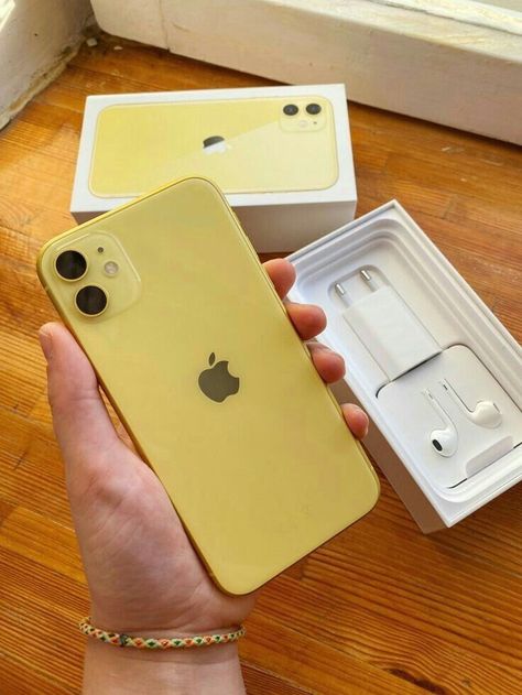 Iphone Casetify, Iphone Products, Iphone Earphones, Iphone 11 Colors, Iphone Quotes, Apple Iphone Accessories, Free Iphone Giveaway, Iphone Ideas, Iphone 6plus