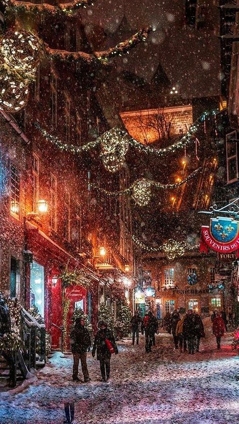 Quebec City Christmas, Christmas Canada, Canada Christmas, Canada Quebec, Christmas Aesthetic Wallpaper, New Year Wallpaper, Christmas Town, Christmas Travel, Quebec City