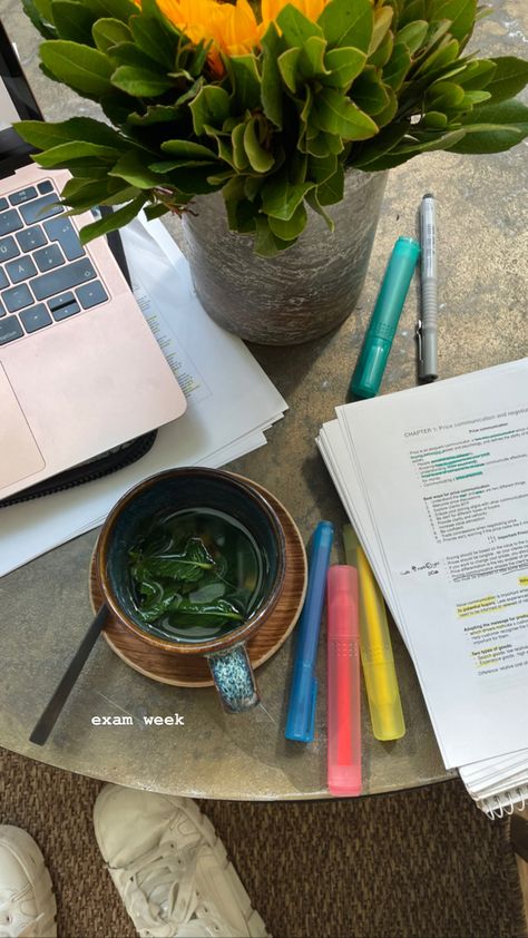 instagram story ideas, studying, university, fresh ginger mint tea, balance deli Post Exam Instagram Story, University Story Ideas, University Instagram Post, Exam Instagram Story, Instagram Story Ideas Study, Study Instagram Story Ideas, University Story Instagram, Uni Instagram Story, University Instagram Stories