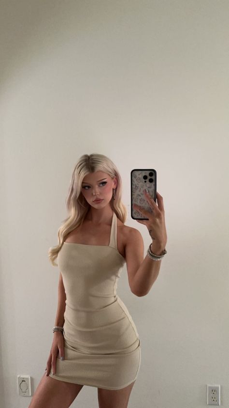 Loren Gray Instagram, Loren Grey, Gray Instagram, Sleepover Things To Do, Girly Wall Art, Loren Gray, Grey Outfit, Moon Child, Face Claims