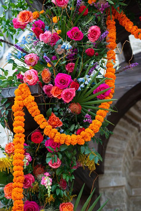 Marigold Wedding Palette, Carnation Garland Wedding Indian, Marigold Flowers Wedding, Tropical Floral Wedding Arch, Marigold Decor Wedding, Marigold Mexican Wedding, Marigold Garland Wedding, Anthropologie Inspired Wedding, Mexican Wedding Arch