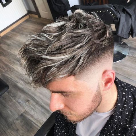 Long Blonde Highlights Men - Best Blonde Hairstyles For Men: Hot Blonde Hair Guys with Cool Haircuts and Styles #menshairstyles #menshair #menshaircuts #menshaircutideas #menshairstyletrends #mensfashion #mensstyle #fade #undercut #blondehair #blondemen Kelly Hair, Black Hair With Blonde Highlights, Blond Hairstyles, Hair Mascara, Men Blonde Hair, Pick Comb, Dyed Hair Men, Blonde Highlights On Dark Hair, 50 Hairstyles