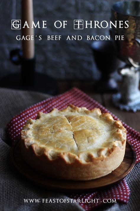 Beef and Bacon Pie inspired by the book series, A Song of Ice and Fire, Game of Thrones. Bacon Pie Recipe, Feast Of Starlight, Game Of Thrones Food, Pie Game, Bacon Pie, Medieval Recipes, Table D Hote, Beef Bacon, Meat Pie