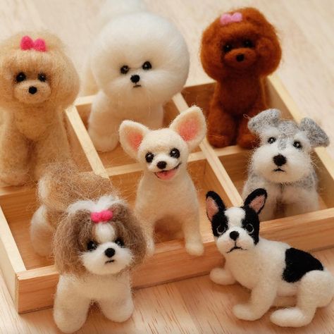 Cute Needle Felting, Needle Felting Diy Tutorials, Mini Felt Animals, Needle Felting Ideas, Needle Felting Animals, Wool Felting Animals, Felting Animals, Needle Felted Cat, Needle Felting Diy