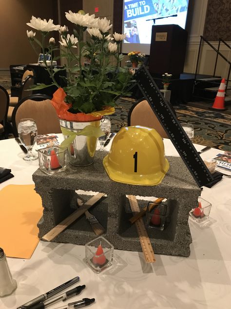 Auction Party Ideas, Men’s Table Centerpieces, Toolbox Centerpiece Ideas, Construction Centerpieces Table Decorations, Construction Themed Centerpieces, Construction Theme Table Decor, Civil Engineering Graduation Party Ideas, Tool Centerpiece Ideas, Architecture Theme Party