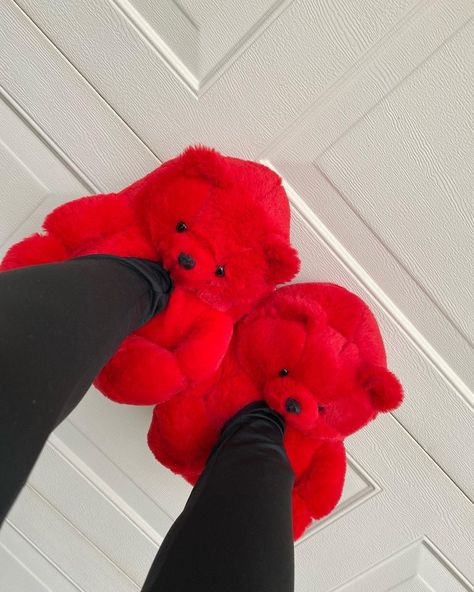 Red Bear Slippers, Big Fluffy Slippers, Bear Slides, Teddy Slippers, Ears That Stick Out, Teddy Bear Slippers, Bear Shoes, Fluffy Shoes, Cute Slides