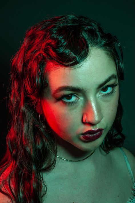 People In Colored Lighting, Portraits With Colored Lighting, Portraiture Photography Lighting, Detailed Portrait Photography, Green Lighting Portrait, Colour Gels Photography, Coloured Portrait Photography, Expressive Reference Photos, Photoshoot With Colored Lights