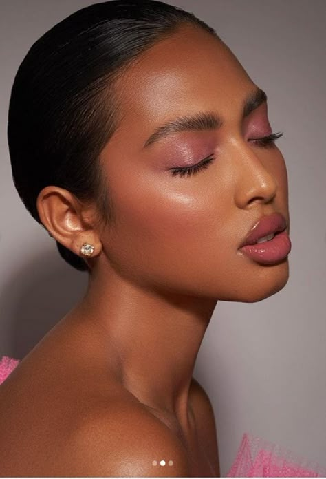 Self Love Art, Ideas De Maquillaje Natural, Summer Makeup Looks, Brown Skin Makeup, Elegant Makeup, Spring Makeup, Pink Makeup, Natural Makeup Looks, Prom Makeup