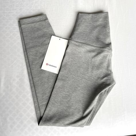 Nwt Lululemon Align Leggings! Size 2 And 25 Inch Length In The Color Heathered Core Medium Grey :) Such A Cute Color And So Flattering! Lululemon Leggings Aesthetic, Leggings Lulu, School Wishlist, Light Grey Leggings, Dark Grey Leggings, Align Leggings, Birthday Basket, Lululemon Align Leggings, Cute Pajama Sets