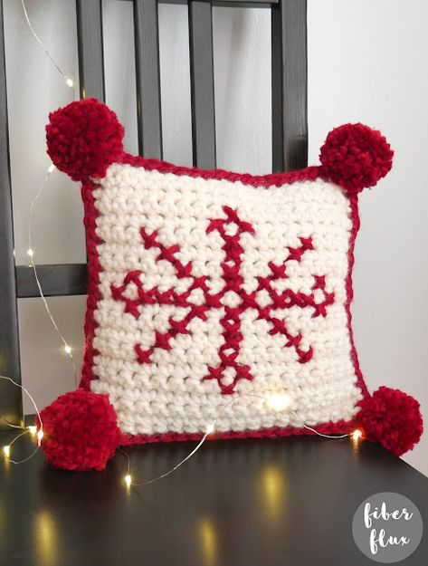 Folk Art Crochet Snowflake Pillow, Free Pattern + Video - fiberfluxblog.com Snowflake Cross Stitch, Snowflake Pillow, Crochet Snowflake, Simple Snowflake, Art Crochet, Crochet Snowflakes, Christmas Handmade, Holiday Crochet, Holiday Pillows