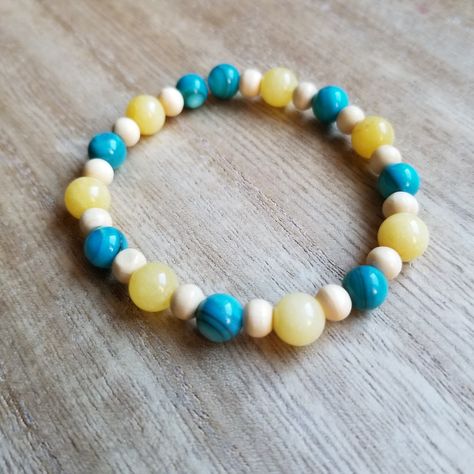 Princess Pocahontas, Yellow Quartz, Disney Fan, Unique Bracelets, Beaded Keychains, Disney Trip, Disney Trips, Pocahontas, Wood Beads