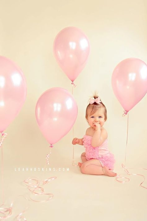 Neat Photo Bb, Manual Photography, Foto Kids, 1st Birthday Pictures, 1st Birthday Photoshoot, First Birthday Pictures, 1st Birthday Photos, Birthday Photography, Foto Baby