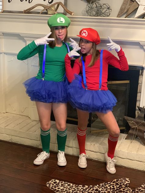 Mario Duo Costume, Mario Luigi And Toad Costumes, Mario And Louis Costume, Cute Mario And Luigi Costumes, Mario Luigi And Princess Peach Costumes, Diy Luigi Costume For Women, Mario Characters Halloween Costumes, Mario And Luigi Girl Costumes, Luigi And Mario Costume