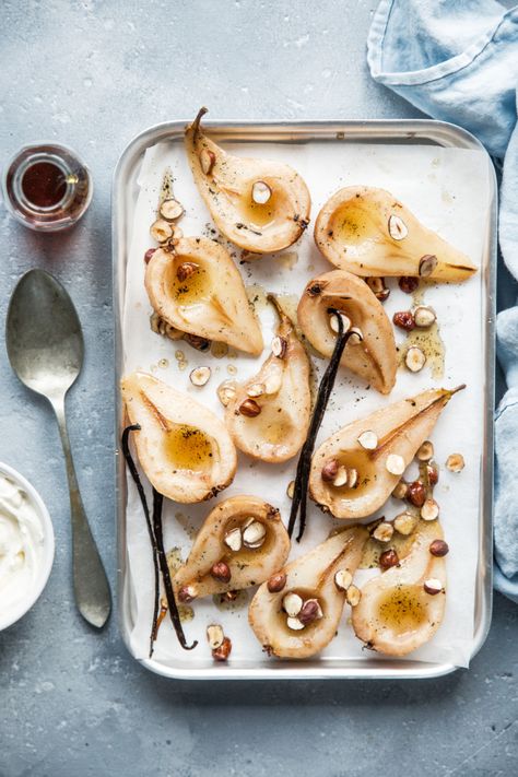 PEARS baked with maple syrup – Bea's cookbook Yogurt Granola, Photography Food Styling, Baked Pears, Food Photography Inspiration, Photography Food, Köstliche Desserts, Food Photography Styling, Food Blogs, Photographing Food