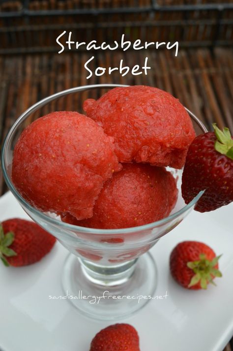 Strawberry Sorbet (Dairy Free/ Refined Sugar Free/ Vegan/ Paleo/ No Ice Cream Machine Necessary) Strawberry Sorbet Recipe, Granitas, Fruit Grapes, Sugar Free Ice Cream, Strawberry Dishes, Strawberry Treats, Strawberry Sorbet, Dairy Free Ice Cream, Sugar Free Vegan