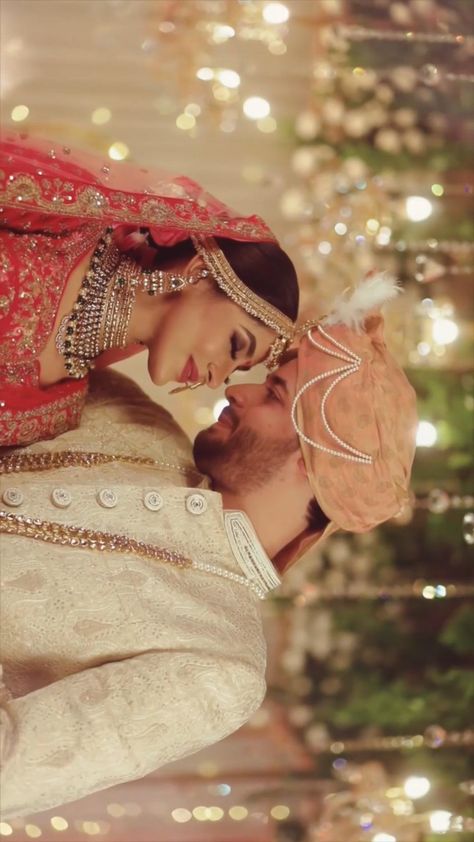 Marriage Reels Ideas, Songs For Wedding Videography, Weeding Dress 2023 Indian, Wedding Poses Video, Bride Groom Photos Indian, Groom Photoshoot Indian, Wedding Reels Video, Wedding Couple Video, Engagement Video Ideas