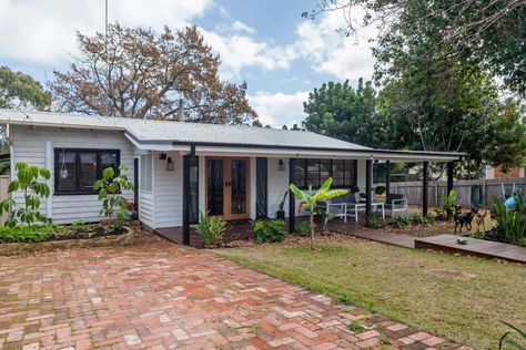 Farmhouse Renovation, Home Exterior Makeover, Cottage Renovation, Exterior Makeover, Beach Shack, Marie Kondo, Australian Homes, Updating House, Farmhouse Homes