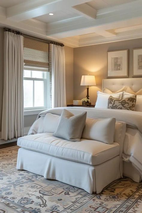 25 Inviting Transitional Bedroom Ideas to Inspire Your Next Makeover Primary Bedroom Traditional, Transitional Bedroom Decor, Transitional Bedroom Ideas, Artistic Bedroom, Transitional Bedroom Design, Bedroom Transitional, Transitional Interior Design, Artist Bedroom, Transitional Decor Bedroom