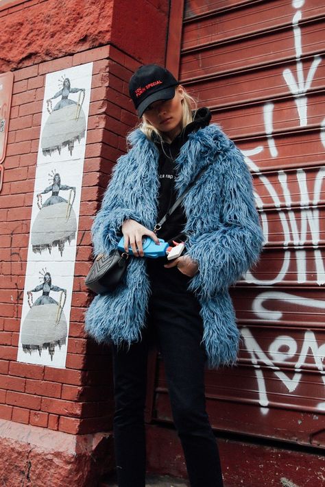 Blue Fur Coat Outfit, Fuzzy Coat Outfit, Edgy Teen Fashion, Blue Fur Coat, Edgy Teen, Faux Fur Outfit, Teen Fashion Trends, Fur Coat Outfit, Fuzzy Coat