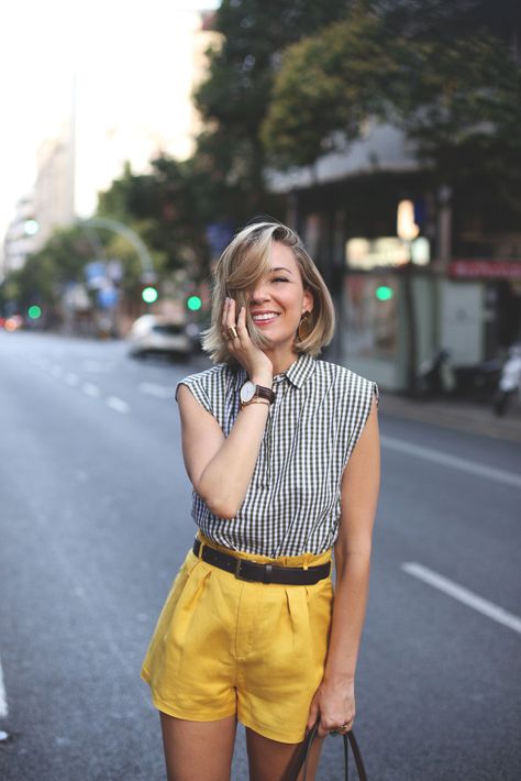 ★ @acuiite ★ Yellow Shorts Outfit, Red And White Outfits, Looks Pinterest, Summer Shorts Outfits, Yellow Outfit, Gingham Shirt, Foto Poses, Dressed To The Nines, Shorts Outfit