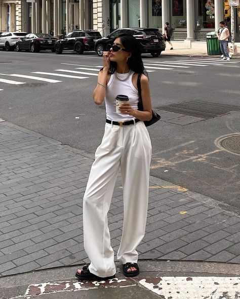 @ya_______i • today’S Look 🤍 Natasha • Threads Cream Trousers Outfit, White Pants Outfit Summer, Cream Pants Outfit, White Pants Outfit, Cream Pants, Paris Outfits, Look Stylish, Summer Fashion Outfits, Casual Style Outfits