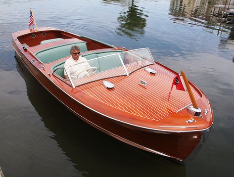 Classic Chris Craft 1948 25' Sportsman For Sale Chris Craft Wood Boats, Nice Boats, Wooden Speed Boats, Mahogany Boat, Chris Craft Boats, Free Boat Plans, Runabout Boat, Wood Boat Plans, Plywood Boat Plans