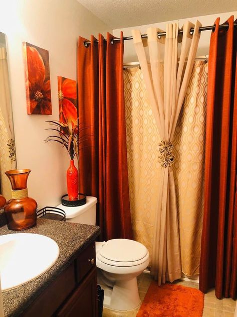 Shower curtain Baños Ideas, Glamorous Bathroom Decor, Bathroom Redecorating, Beautiful Bathroom Decor, Bathroom Towel Decor, Bathroom Decor Themes, Restroom Decor, Bathroom Decor Apartment, Decor Themes