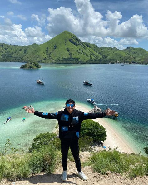 81.4rb Suka, 1,012 Komentar - Muhammad AFaiq (@evos.street) di Instagram: “💦” Pulau Komodo, Malaysia Truly Asia, Labuan Bajo, Komodo Island, Labuan, E Sports, Pink Beach, Komodo, Travel Planner