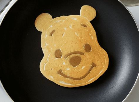 Winnie The Pooh Pancakes, Fun Pancake Shapes, Fun Pancakes For Kids, Pancake Art Easy, Character Pancakes, Disney Pancakes, Pancakes Designs, Specialty Pancakes, Pancake Art Ideas