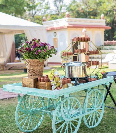 Chai Cart, Mobile Craft, Mehndi Party, Indian Theme, Themed Cafes, Food Decor, Wedding Decor Style, Food Cart, Welcome To The Party