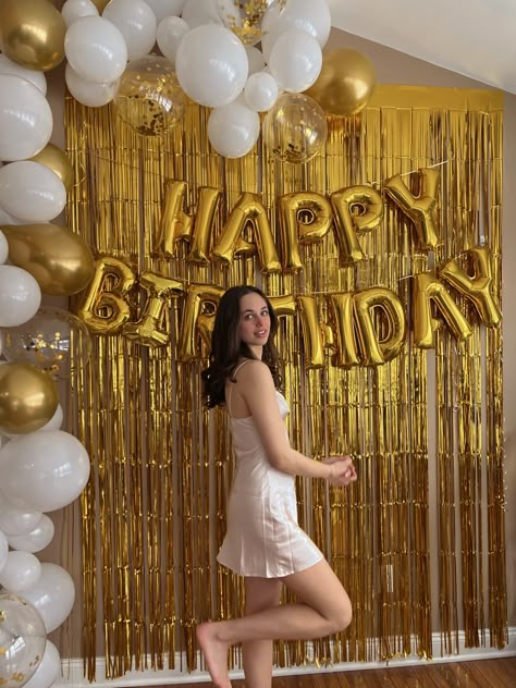 Golden Sweet Sixteen Birthday, Golden Birthday Backdrop, 26 Golden Birthday Party Ideas, Golden Birthday Party Decorations, Golden Hour Birthday Theme, Golden Bday Photoshoot, 20th Golden Birthday Ideas, Birthday Background Photoshoot, Golden Hour Birthday Party