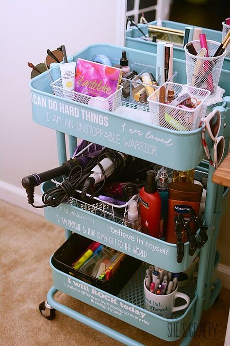 Beauty Cart Storage, Makeup Trolley Organization, Vanity Cart Organization, Rolling Cart Makeup Organizer, Makeup Cart Rolling, Nail Organization Cart, Rolling Cart Organization Bedroom, Roller Cart Organization, Cart Organization Bedroom