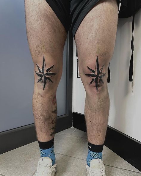 On Knee Tattoo, 76 Tattoo, Kneecap Tattoo, Tattoo Stars, Fierce Tattoo, Guys Photos, Arrow Tattoo Design, Tattoo Background, Elements Tattoo