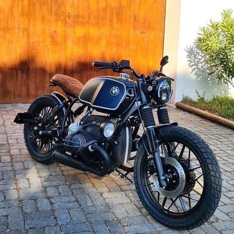 Bandit Garage on Instagram: "BMW R100 by Bandit Garage nunoc #vintagebike #vintagestyle #vintagemotorcycle #custom #custombike #caferacerxxx #caferacerporn #caferacers #caferacerinstagram #caferacerculture #caferacerporn #caferacerculture #caferacer #caferacerstyle #style #bmwcustom #bmwmotorrad #bmwcaferacer #bmwboxer #bmwrepost #bmwr100" Bmw R100, Motos Bmw, Bike Bmw, Bmw Scrambler, Custom Bmw, Bmw Boxer, Cafe Racer Style, Bobber Bikes, Cafe Racing