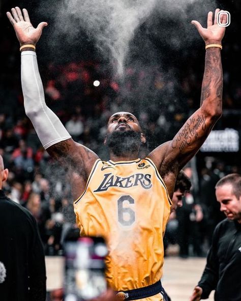 Lebron James Wallpapers, Nba Lebron James, Lakers Team, Good Nicknames, King Lebron James, Lebron James Lakers, King Lebron, Basketball Players Nba, Basketball Photos