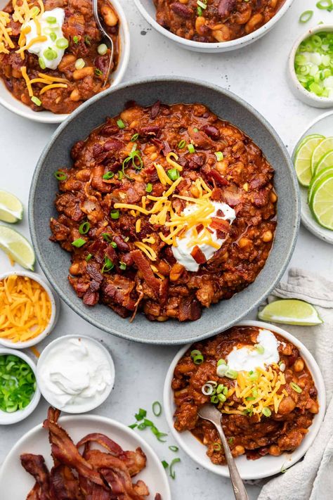 This Italian sausage chili recipe is a go-to for a quick and easy weeknight dinner that is full of flavor. The perfect combination of ground beef, sweet Italian sausage, and a medley of spices makes for a delicious and filling meal that the whole family will love. Sweet Sausage Chili Recipe, Chili With Italian Sausage And Beef, Chilli With Sausage, Andouille Sausage Chili, Chili Recipe With Italian Sausage And Ground Beef, Italian Sausage Chili Recipes, Chili With Italian Sausage, Bratwurst Chili Recipe, Chili With Sausage And Beef