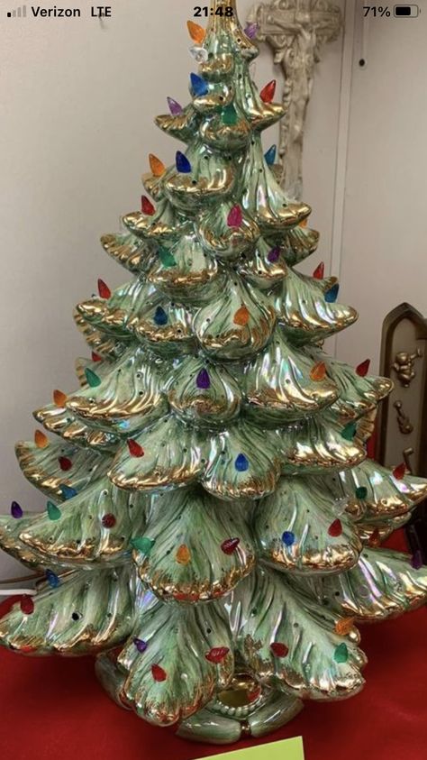 Ceramic Christmas Trees Ideas, Vintage Ceramic Tree, Ceramic Christmas Trees Display, Ceramic Xmas Trees, Ceramic Christmas Trees Painting Ideas, Ceramic Tree Display, Vintage Ceramic Christmas Trees, Ceramic Tree Painting Ideas, Painted Ceramic Christmas Trees