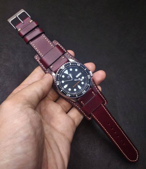 Horween chrimexcel burgundy bund strap for 41mm watch. #simpleastraps #handmadestraps #leatherstraps #watchstraps #bundstraps Horween Chromexcel, Premium Watches, Leather Watch Strap, Watch Straps, Watch Strap, Leather Handmade, Leather Watch, Leather Straps, Leather